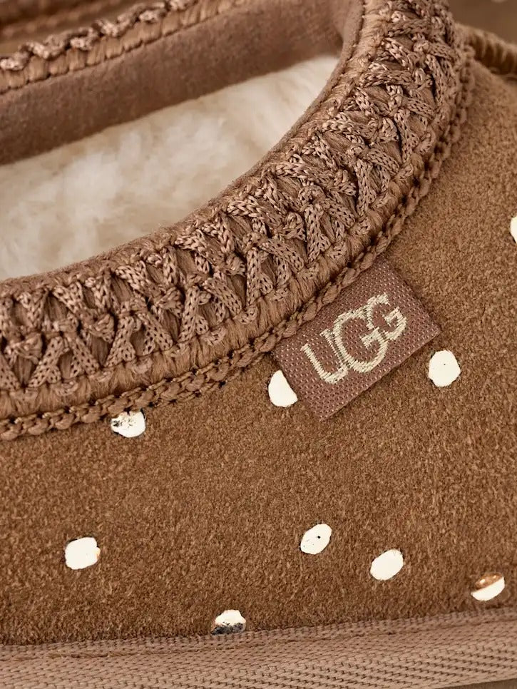 T TASMAN II SHINY DOTS - CHESTNUT by Ugg - Sko. 2026, 2601, ansattrabatt, Arkiveres?, Barn, Barn-unisex, Brando, brando-no, brandokids, Ekskluderte produkter, GADexclude, Gutt, Jente, mottatt30dager, Rabattkode, SHLP, Shoes
