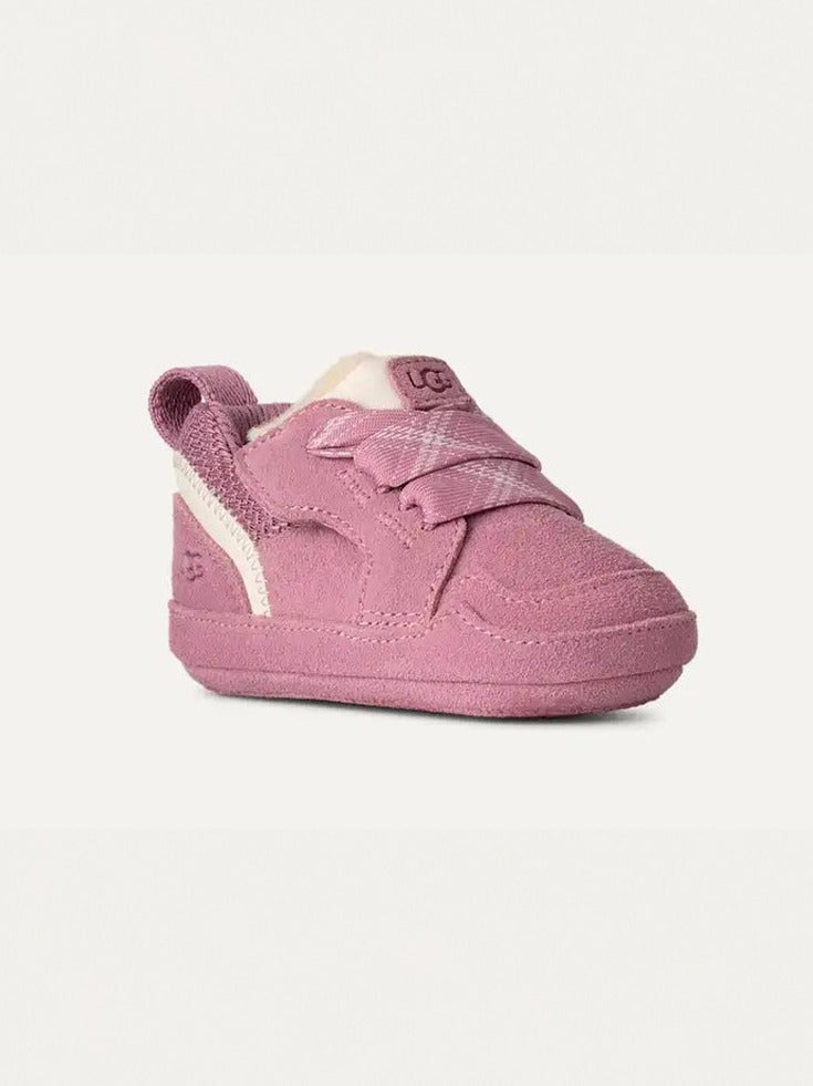 I BABY LOWMEL - DUSTY ORCHID by Ugg - Sko. 2026, 2601, ansattrabatt, Arkiveres?, Barn, Barn-unisex, Brando, brando-no, brandokids, Ekskluderte produkter, GADexclude, Gutt, Jente, mottatt30dager, Rabattkode, SHLP, Shoes