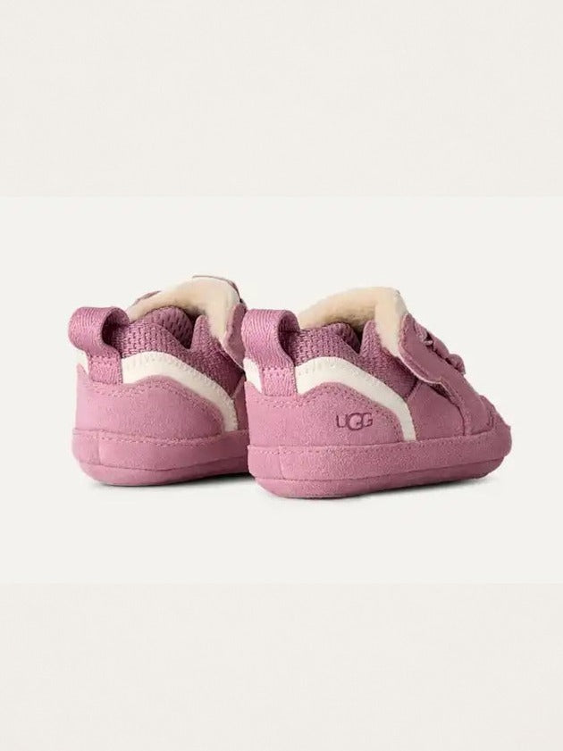 I BABY LOWMEL - DUSTY ORCHID by Ugg - Sko. 2026, 2601, ansattrabatt, Arkiveres?, Barn, Barn-unisex, Brando, brando-no, brandokids, Ekskluderte produkter, GADexclude, Gutt, Jente, mottatt30dager, Rabattkode, SHLP, Shoes