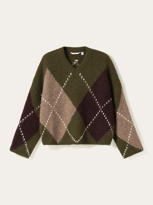 Olivengrønn strikkegenser med argyle-mønster i burgunder og beige, sett forfra