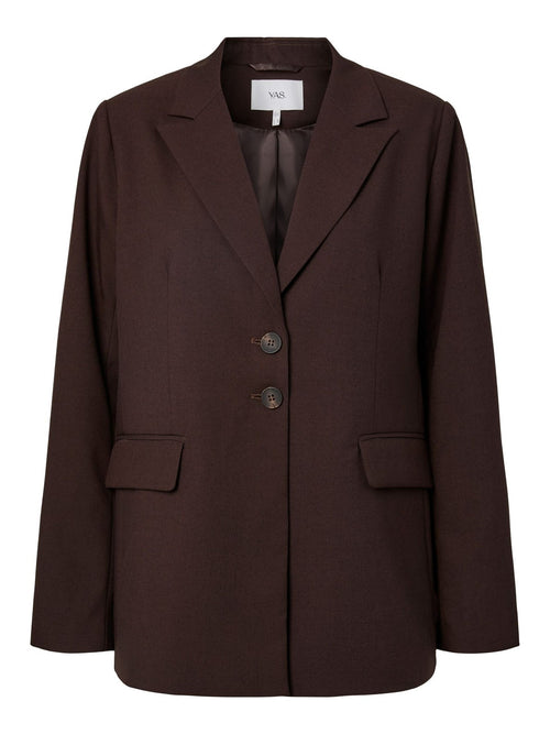 Brun blazer i fargen coffee bean med krage, knappelukking og lommer med klaff, sett forfra