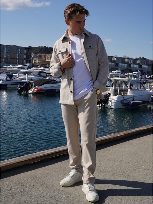 Brendon jersey bukse - ecru by Clean Cut Copenhagen - Bukser. 1+lagerCitySyd, 1+lagerJekta, 1+lagerSirkus, 1+lagerStrømmen, 1+lagerTriaden, 1+lagerTrondheimTorg, 2024, 2025MWsommersalgstartFase2, 2404, Aldrihattlager, Brando, brando-no, Bukser, Clean Cut Copenhagen, farsdag25, Mangler berikelse, mottatt30dager, Pants, Publisert, Publisertsiste2måneder, SHLP, Sommersalg25, Underdeler, YGroup_brendonjerseybukse