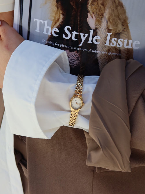 Oval klokke - gold by WHO IS SHE - Tilbehør. 2026, 2602, Accessories, Brando, brando-no, Dame, Kun i butikk, SHLP