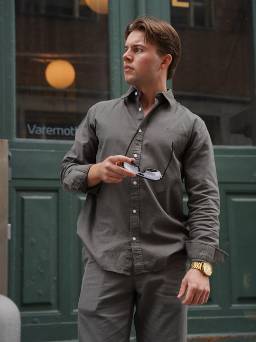 Luca skjorte langermet - army by Clean Cut Copenhagen - Skjorte. 1+lagerCitySyd, 1+lagerJekta, 1+lagerSirkus, 1+lagerStrømmen, 1+lagerTriaden, 1+lagerTrondheimTorg, 2024, 2025MWsommersalgstartFase2, 2404, 75%varianter på lager, Aldrihattlager, Allestørrelser, Brando, brando-no, Clean Cut Copenhagen, mottatt30dager, Nyttårssalg25, Nyttårssalg25herre, Pentøy, Publisert, Publisertsiste2måneder, Shirts, SHLP, Skjorte, Sommersalg25, Strikk, YGroup_lucaskjortelangermet