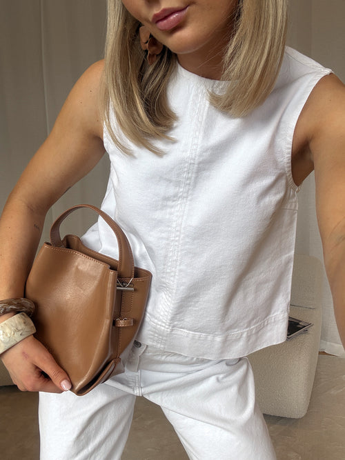 Rihne topp - white by MbyM / Message - Topp. 1+lagerJekta, 1+lagerStrømmen, 1+lagerTrondheimTorg, 2025, 2502, Aldrihattlager, ansattrabatt, Bluse og topp, Brando, brando-no, Dame, MbyM / Message, mottatt30dager, Publisert, Rabattkode, SHLP, Skirts, YGroup_rihnetopp