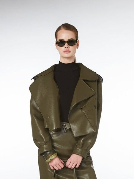 Aurora PU jakke - military olive by Helene Studios - Yttertøy. 2026, 2604, ansattrabatt, Brando, brando-no, mottatt30dager, opprettetsiste2måneder, Outerwear, Rabattkode, SHLP