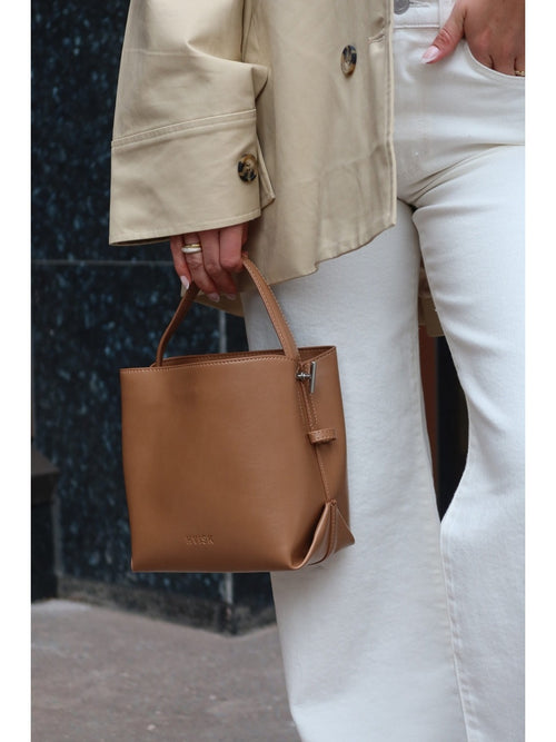 Molly glossy structure veske - mocha HVISK