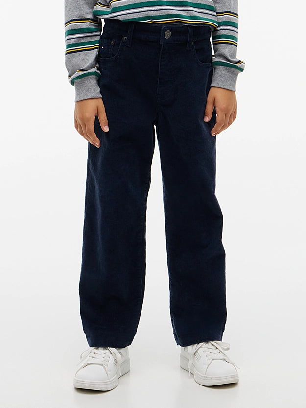 RELAXED FIT KORDBUKSE - DARK BLUE by Tommy Hilfiger - Bukser. 2026, 2603, ansattrabatt, Arkiveres?, Barn, Brando, brando-no, brandokids, Ekskluderte produkter, Gutt, mottatt30dager, Pants, SHLP, Underdeler