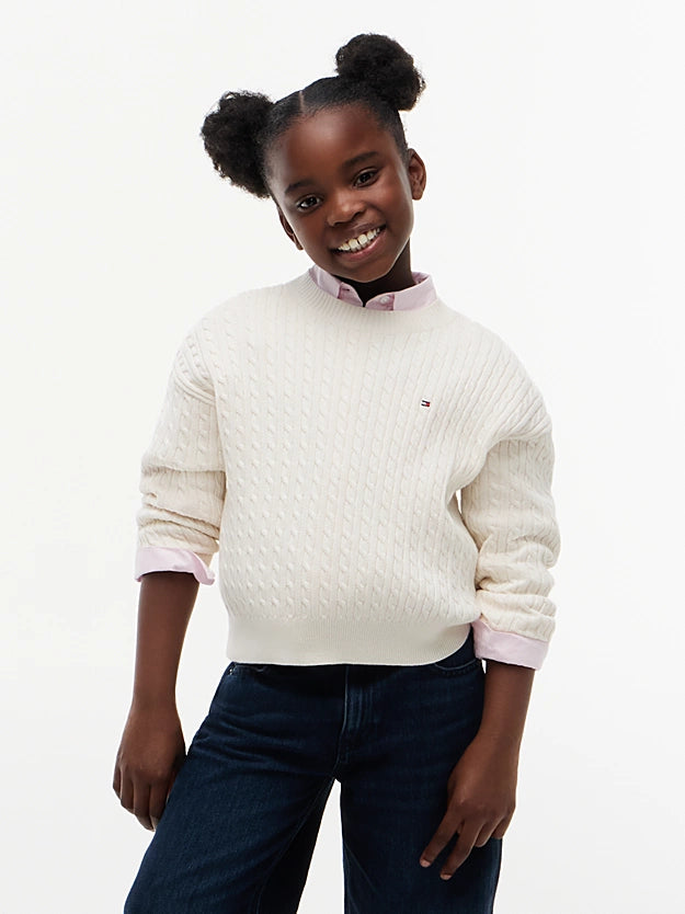CABLE COTTON KNIT SWEATER - IVORY PETAL by Tommy Hilfiger - Genser. 2027, 2701, ansattrabatt, Barn, Brando, brando-no, brandokids, Jente, mottatt30dager, SHLP, Sweater