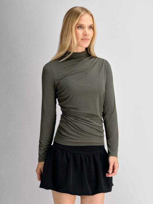 Lori LS Top - olive by Urban Pioneers - Topp. 2026, 2603, ansattrabatt, Brando, brando-no, Dame, mottatt30dager, opprettetsiste2måneder, Pentøy, Rabattkode, Shirts, SHLP