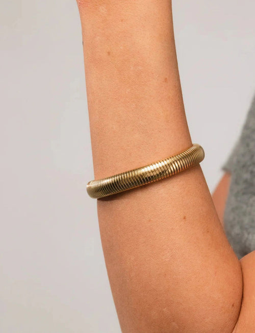 Loop Bangle Armbånd - Gold WHO IS SHE