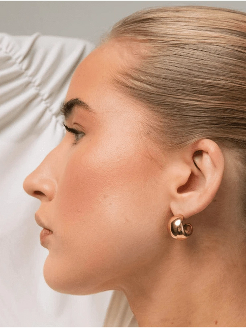 Halo earrings - gold WHO IS SHE