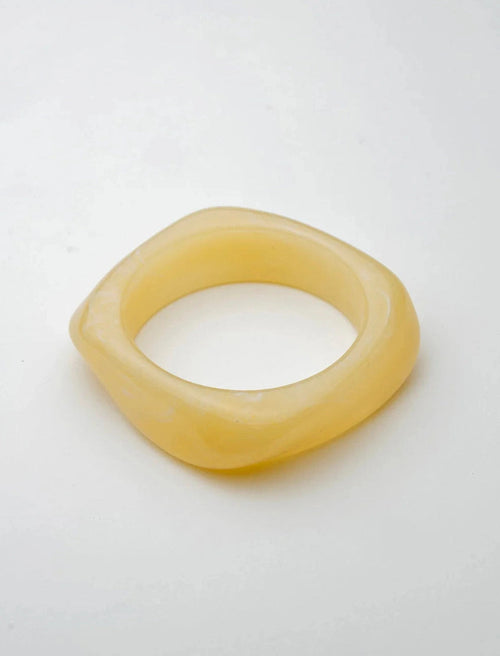 Big Square Bracelet - Creme BOW19