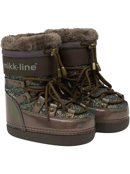 Mikk-line snow boot glitter i sparrow, brune vinterstøvler med grønn glitter, sett skrått forfra