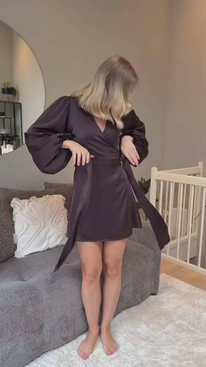 Brando: Get ready with me✨

Har du sikret helgens kjole?🤎

#lockidress #trending #brandono #helenestudios