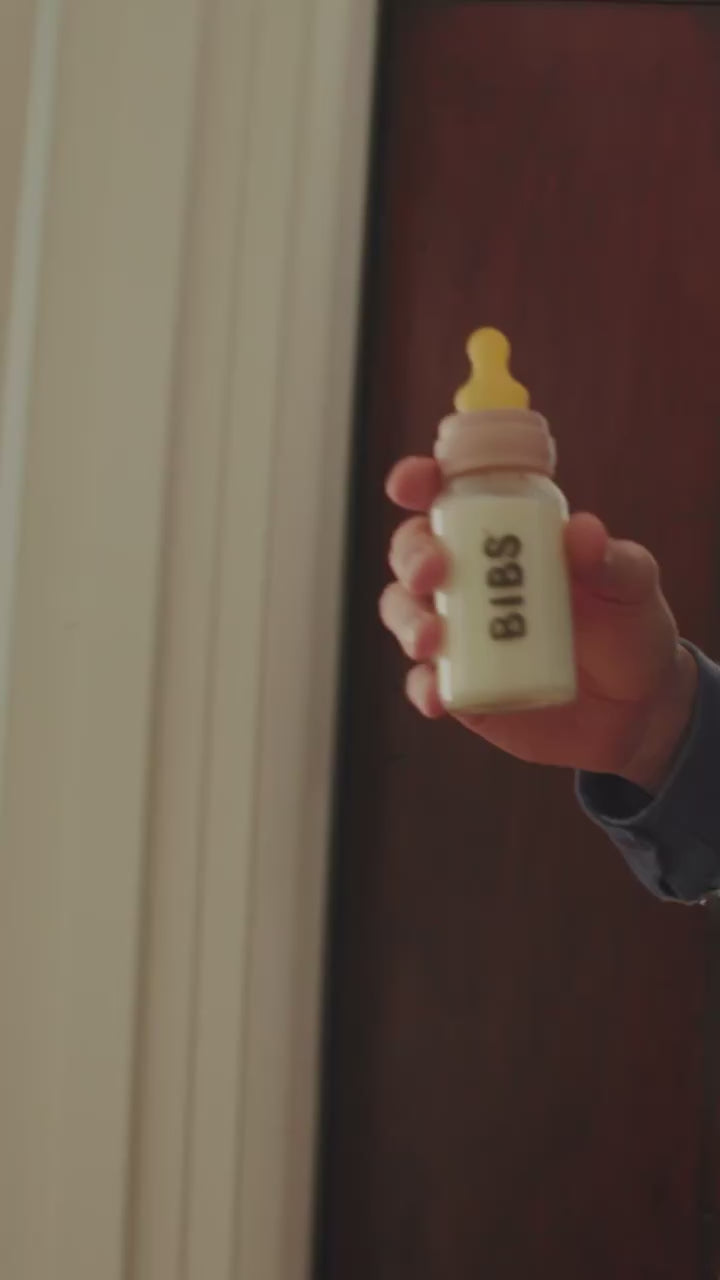 Brando Kids: Bibs baby bottle set!🤍Tåteflaskene er designet med tanke på barnets behov og er laget av borosilikatglass som er tempera