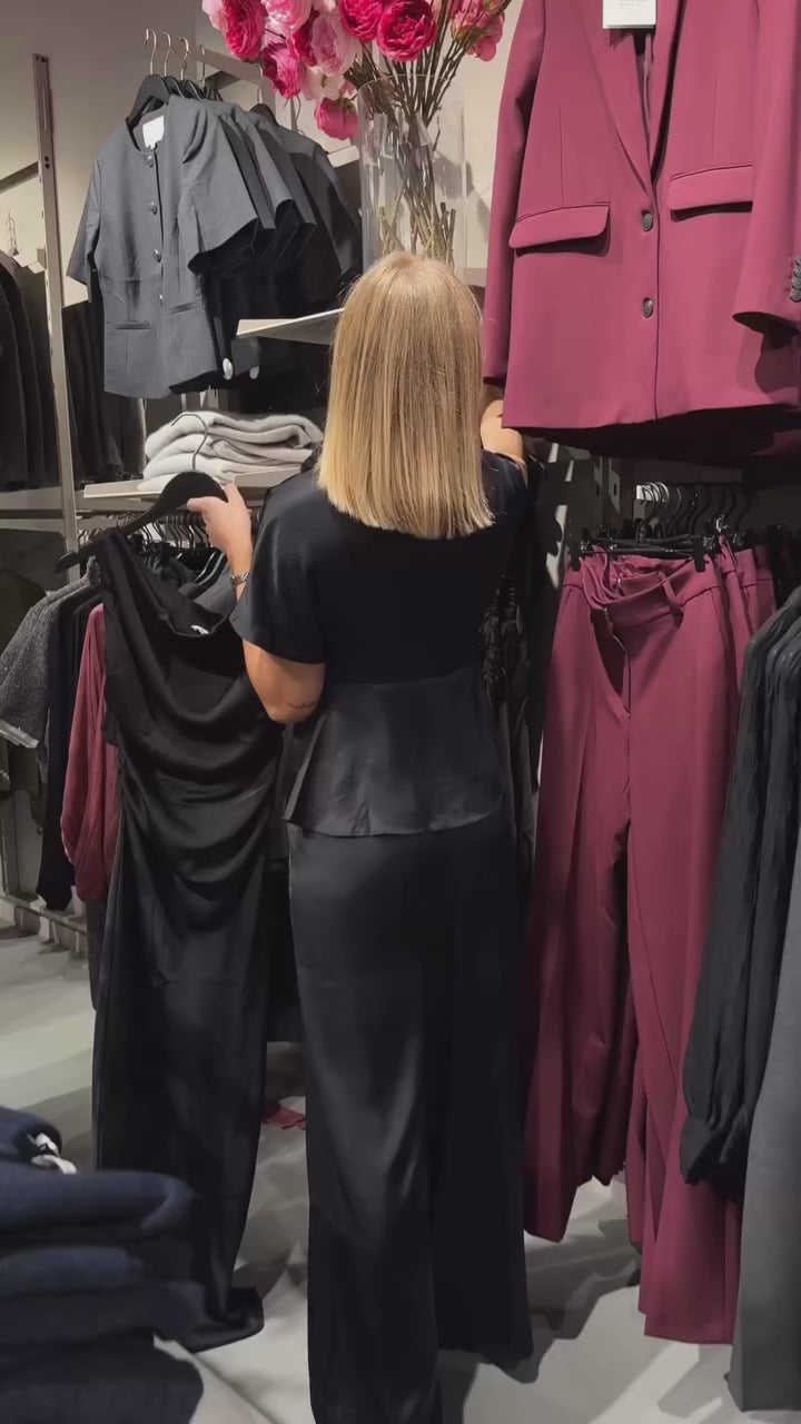 Brando: Maria svarer på spørsmål om blazer fra Levete Room🫶🏼

#leveteroom #trending #brandono #fallstyles