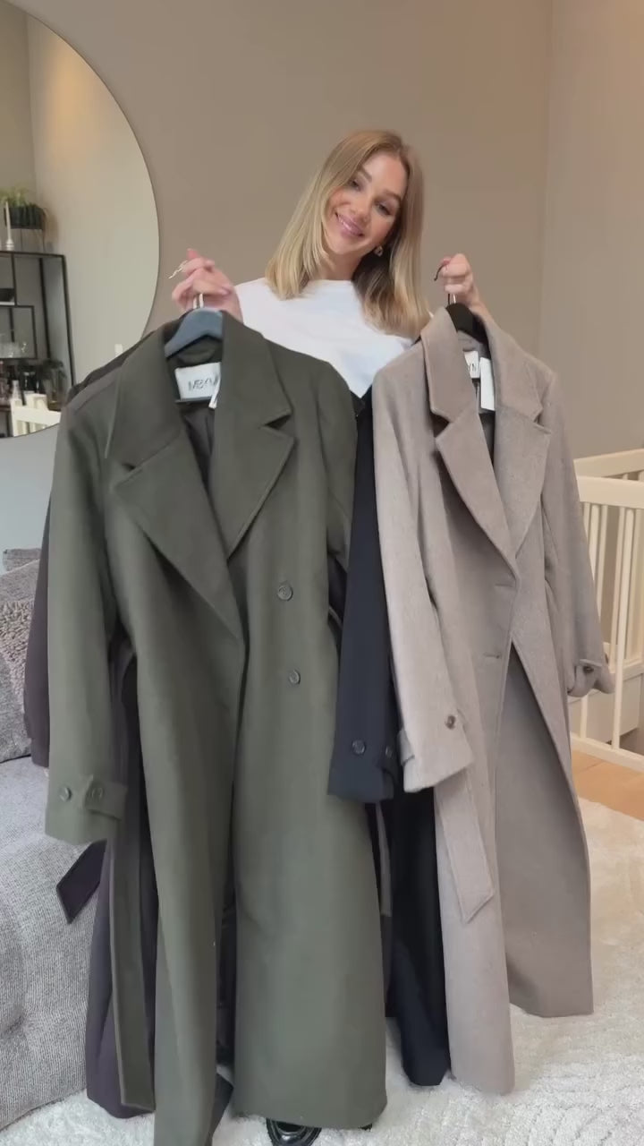 Brando: Styling all the Kasimira coat colors🍂🤍

#kasimiracoat #mbym #fallcoat #musthave #brandono