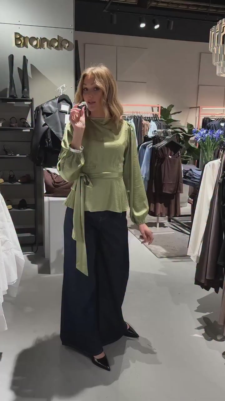 Brando: En bukse for alle og enhver🙌🏼

#ritabukse #selectedwoman #trending #brandono #bestselger