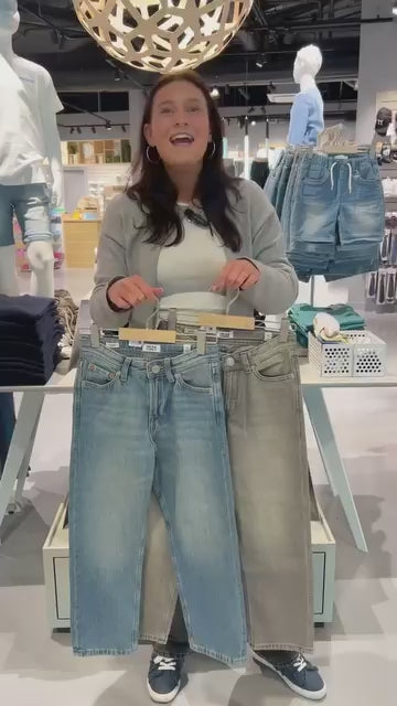 Brando Kids: CHRIS classic jeans fra Jack&jones junior!👖En storfavoritt hos oss, med løs passform som er skikkelig trendy nå!🤩 Str.12