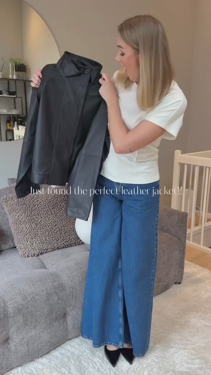 Brando: Perfect leather jacket for fall🖤

#falljacket #leatherjacket #funnelneck #grwm #brandono