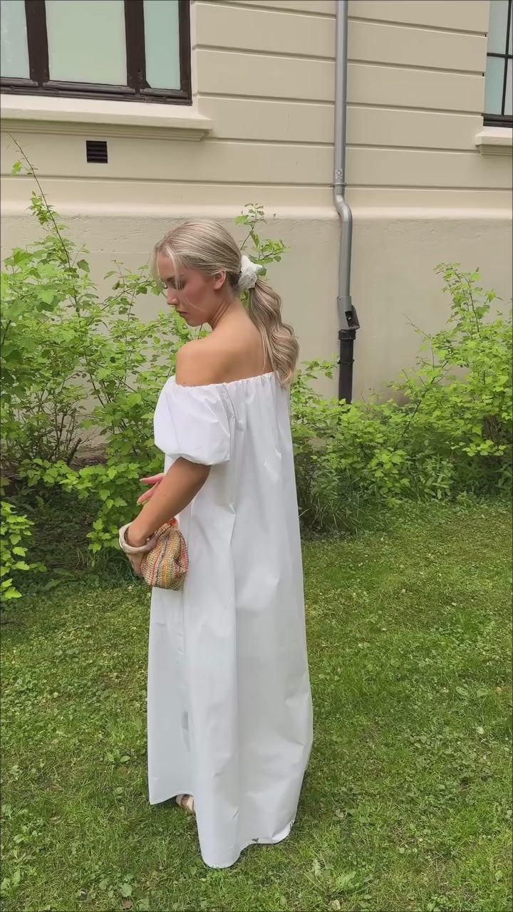 Brando: Secure your white summer dress🤍

#whitedress #summerdress #trending #brandono