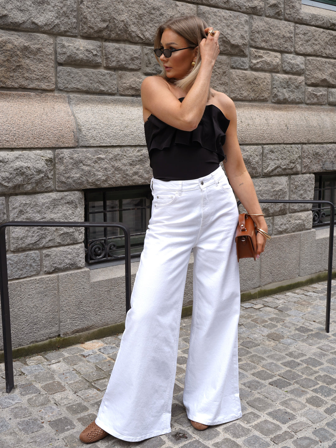 Brando: White jeans er must i sommer🤍

#whitejeans #trending #summerfit