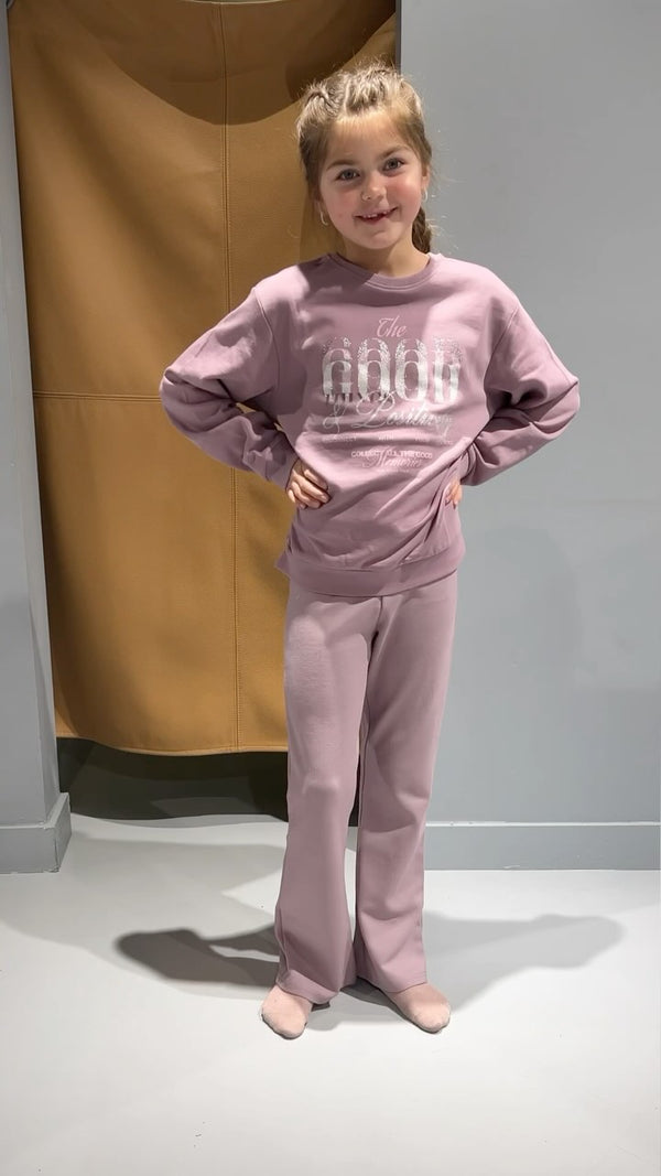 Brando Kids: Elsk på slengbuksene fra Name it, vi har dem i flere forskjellige farger fra str.116-152!👌🏻 Supermyke og stretchy med ju