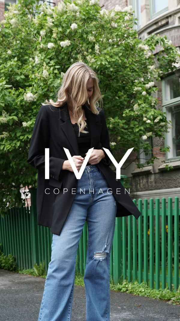 Brando: Vi elsker IVY Copenhagen!👖Komfortable og stilige jeans i mange ulike varianter. Sjekk ut hele utvalget på Brando.no og f