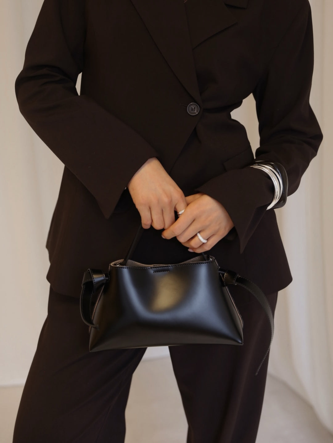 Brando: Bags🤍

Vi har mange fine vesker inne for å friske opp et hvert antrekk🌿

Sjekk ut utvalget nå✨

#bags #vesker #details