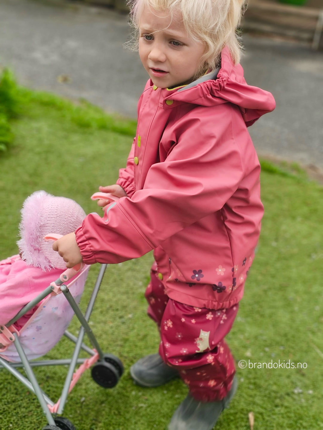 Brando Kids: Plask regnsett fra Kattnakken!🌧️ Med 30.000mm i vannsøyle!👏🏻
.
@tonjehelgeland