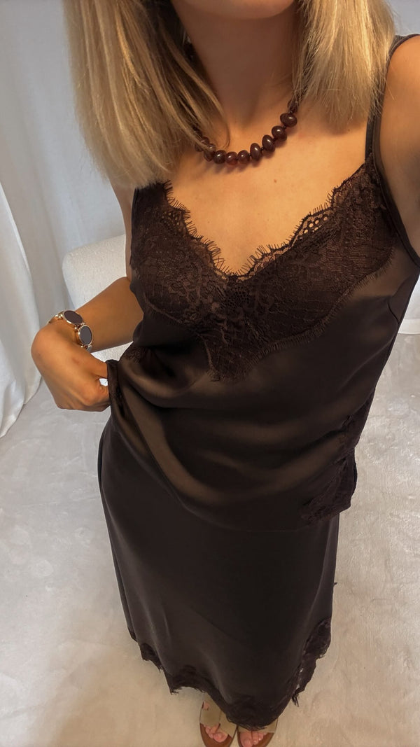 Brando: Get dressed i nytt sett fra @2nddayofficial 🤎

#newin #matchingset #lace #brandono #trending
