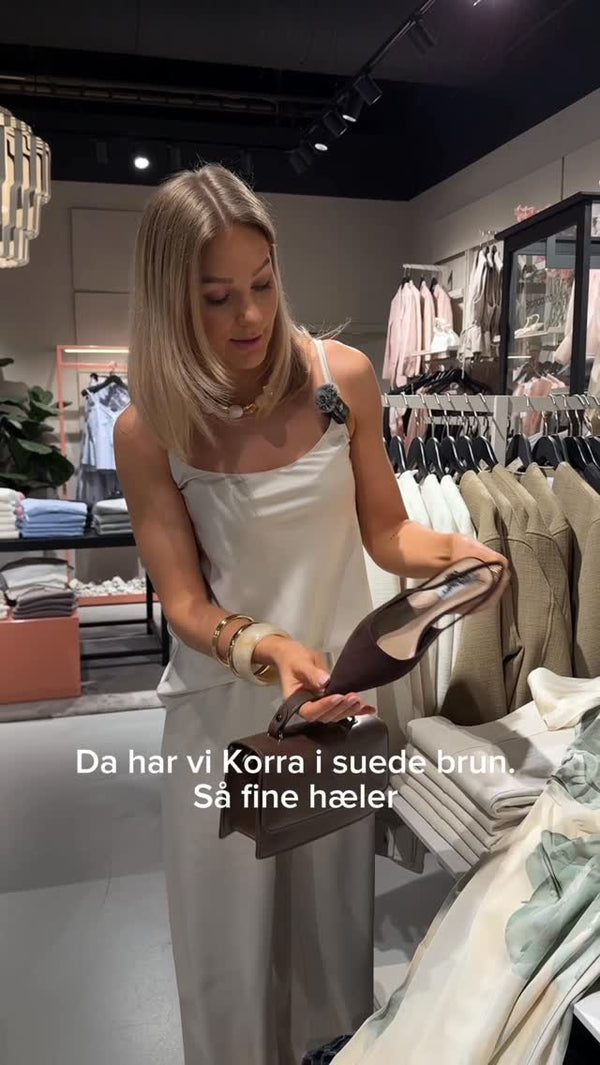 Brando: Maria styler antrekk til bryllupsgjest✨

#weddingguest #maxidress #trending