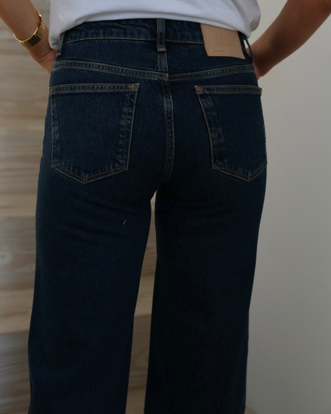 Brando: En garderobe er ikke komplett uten et par perfekte jeans 🌟 Nå finner du disse og flere favoritter fra Neuw hos oss 👖 #je