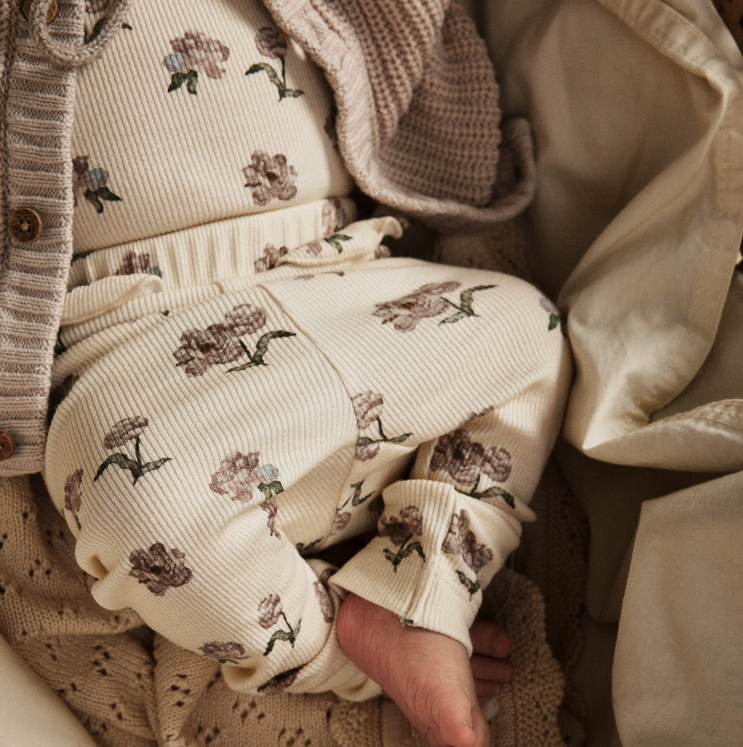 Brando Kids: Ååå vi bare elsker når vi får sett med body og leggings fra Lil’Atelier! 🥰 Supermykt, og behagelig med god stretch, str.