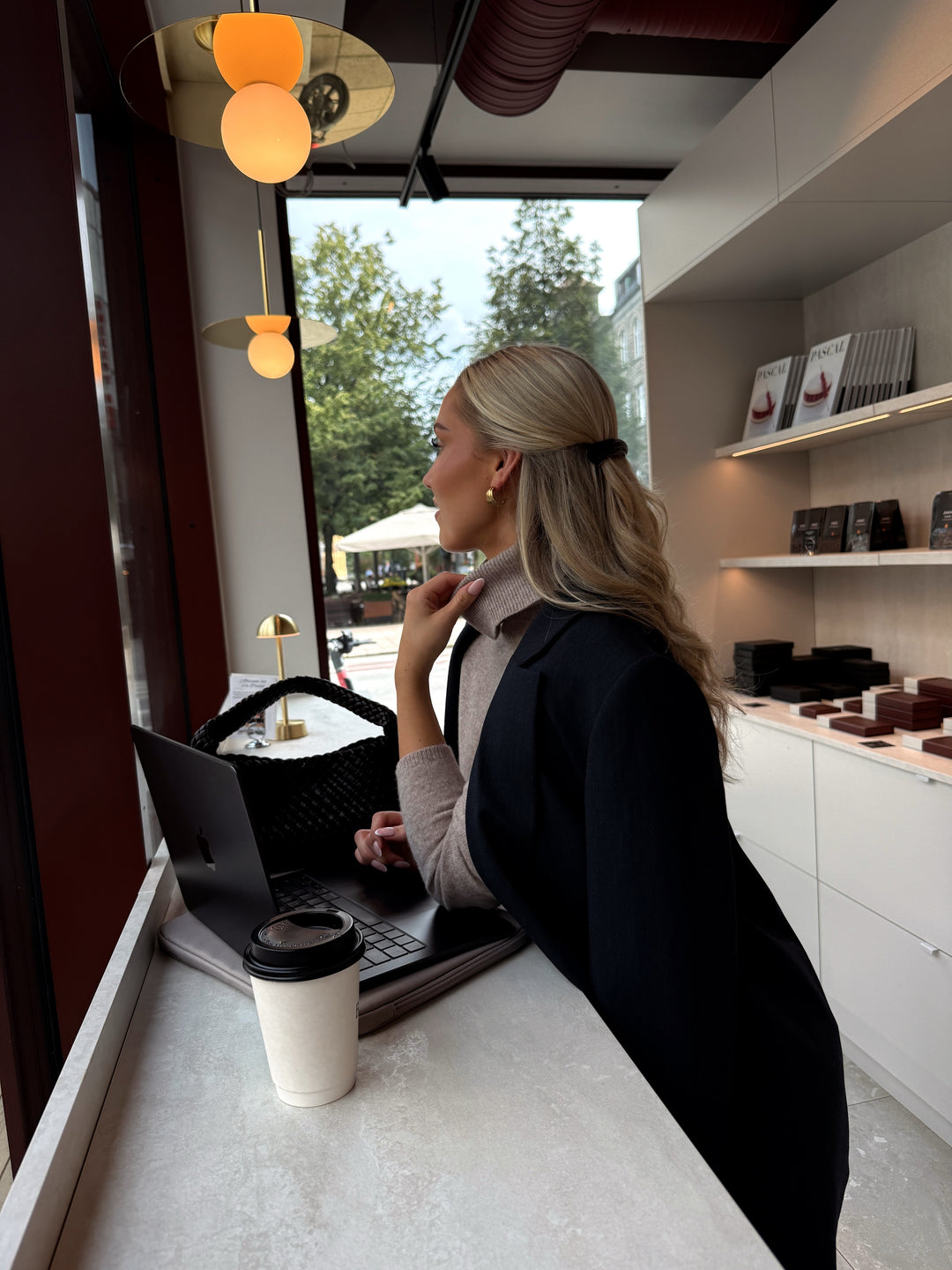 Brando: Ready for work sessions at a cafe this fall🍂💻

#backtowork #backtoschool #trending #ootd #brandono