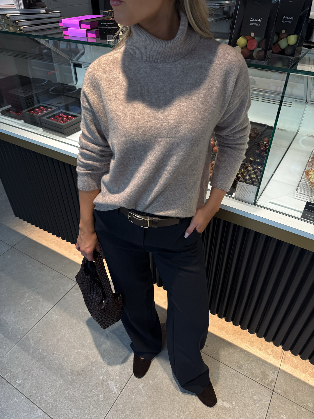 Brando: Ready for work sessions at a cafe this fall🍂💻

#backtowork #backtoschool #trending #ootd #brandono