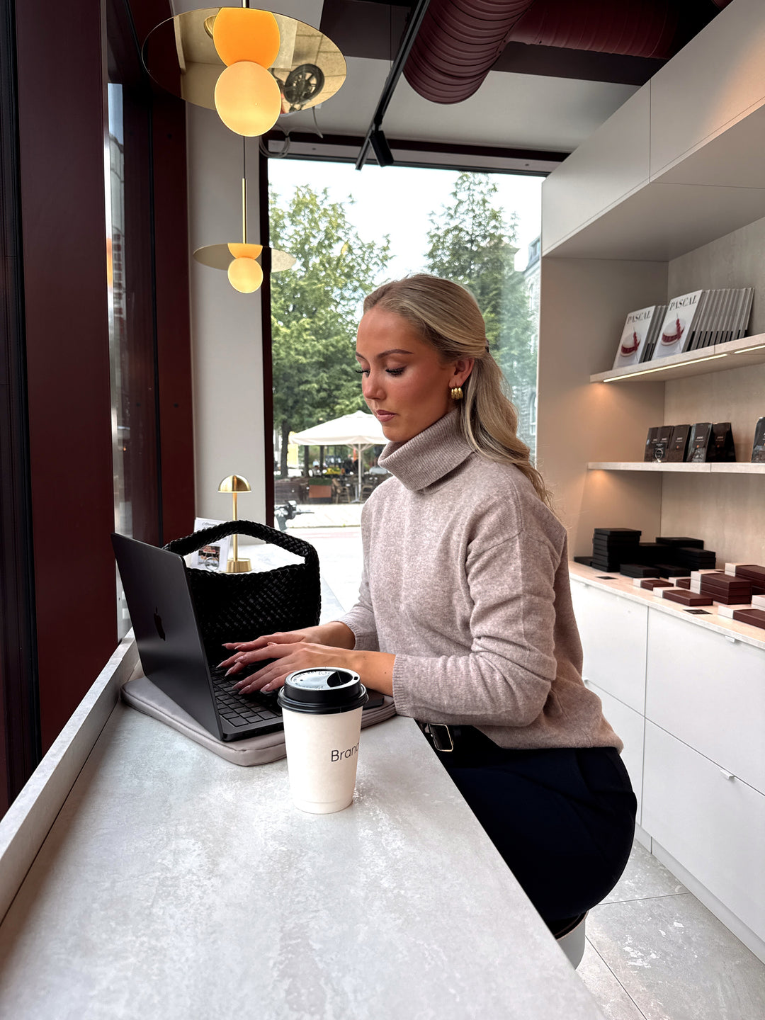 Brando: Ready for work sessions at a cafe this fall🍂💻

#backtowork #backtoschool #trending #ootd #brandono