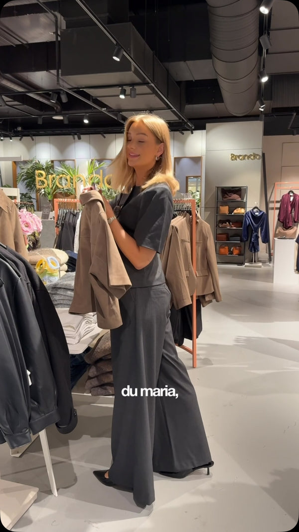 Brando: Disse tror vi blir fortest utsolgt!🍂🤍👀

#bestsellers #newin #trending #brandono