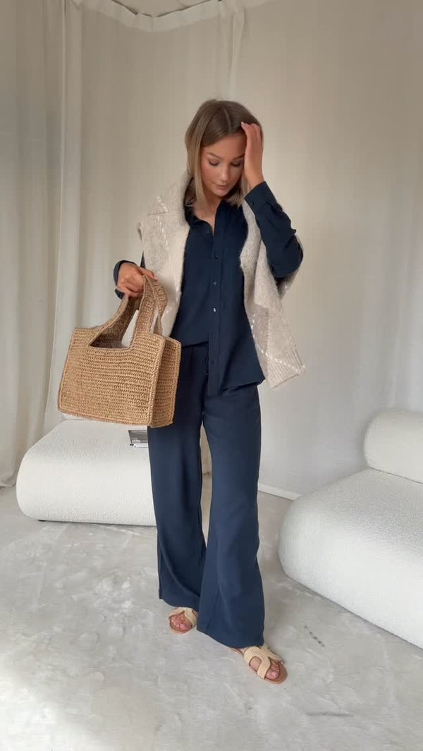 Brando: Linen sets this summer >>>

#brandono #trending #selectedfemme #linenset