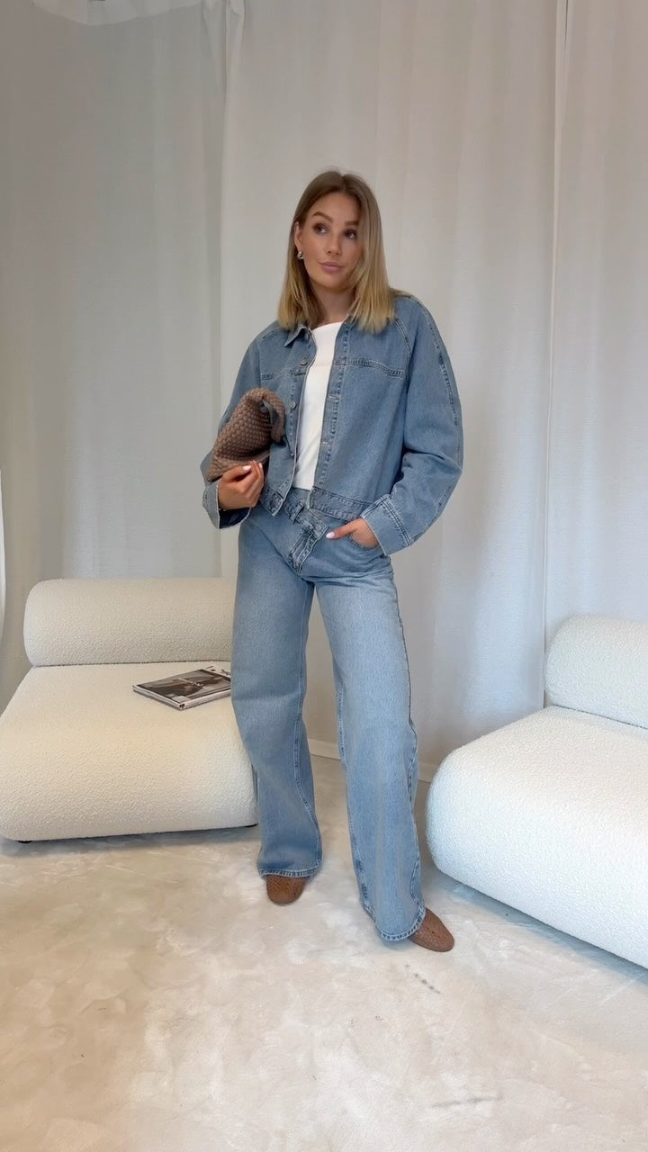 Brando: Denim on denim💙

#mbym #denimondenim #brandono #trending #news