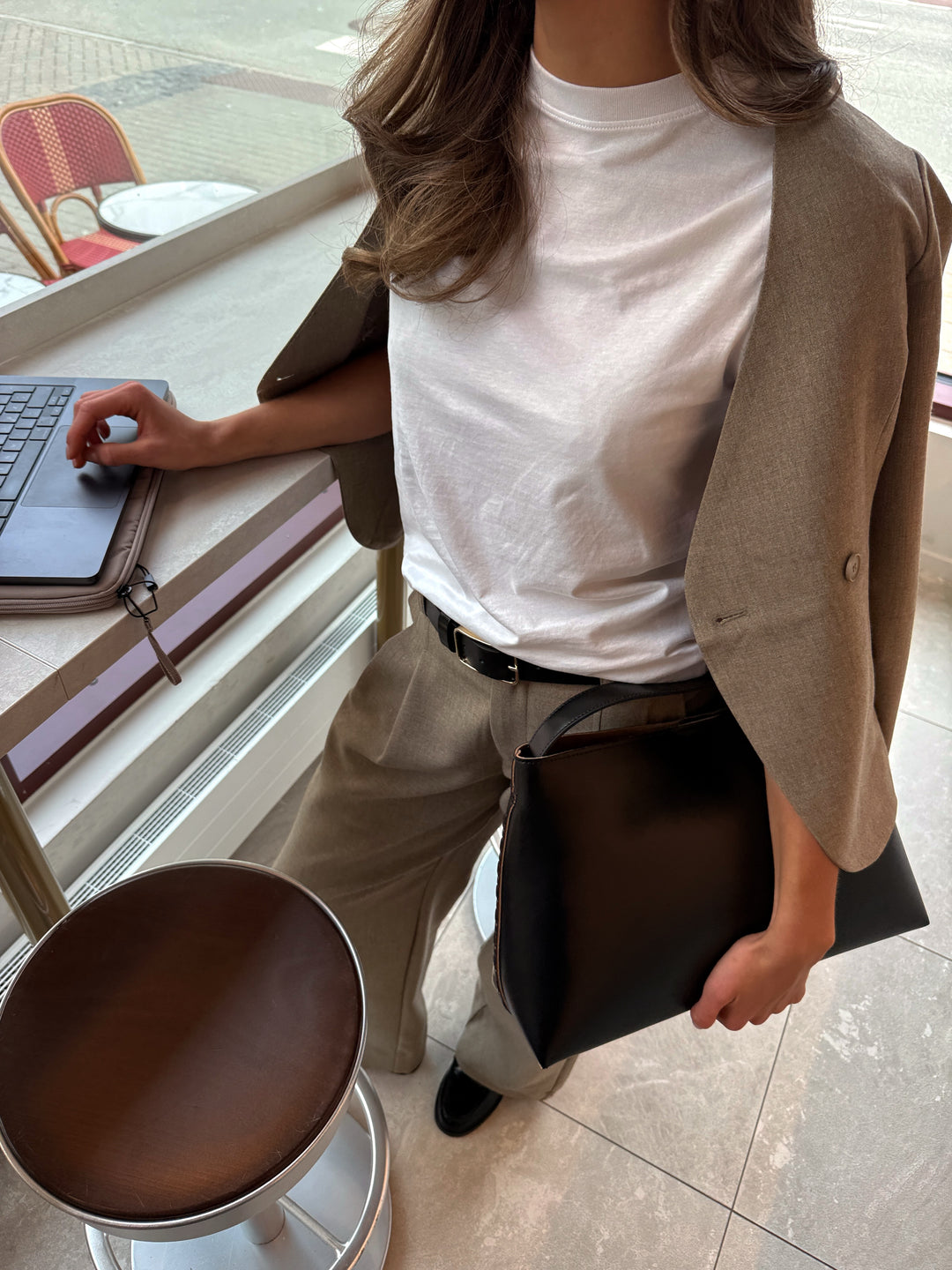 Brando: Suit up🍂🤍💻

Diane blazer og Viole bukse fra MbyM🤍

#mbym #suitup #trending #brandono