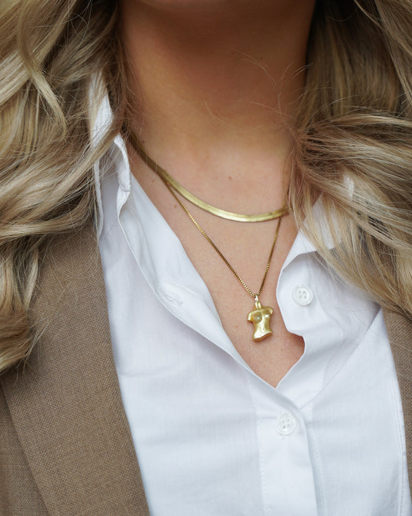 Brando: It´s all in the jewelry! ✨ På jakt etter den perfekte julegaven? Smykkene fra Who is She er en sikker vinner både til en