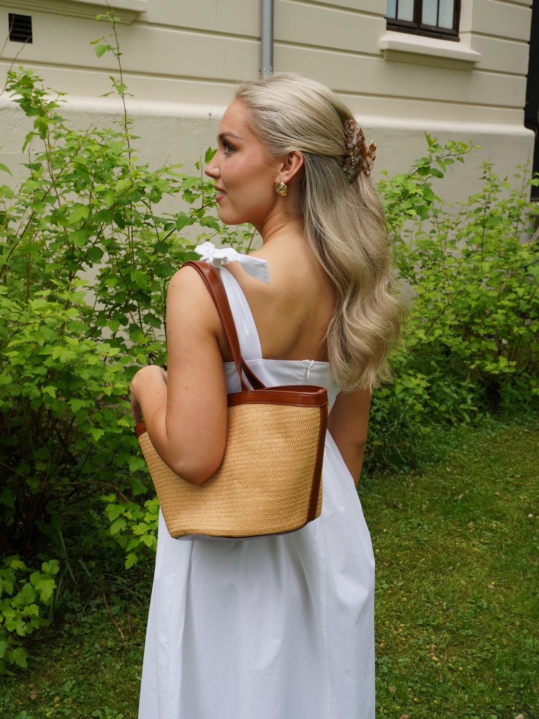Brando: Fill up your bag for summer🧡🌻

#summertrend #hvisk #2ndday #trending
