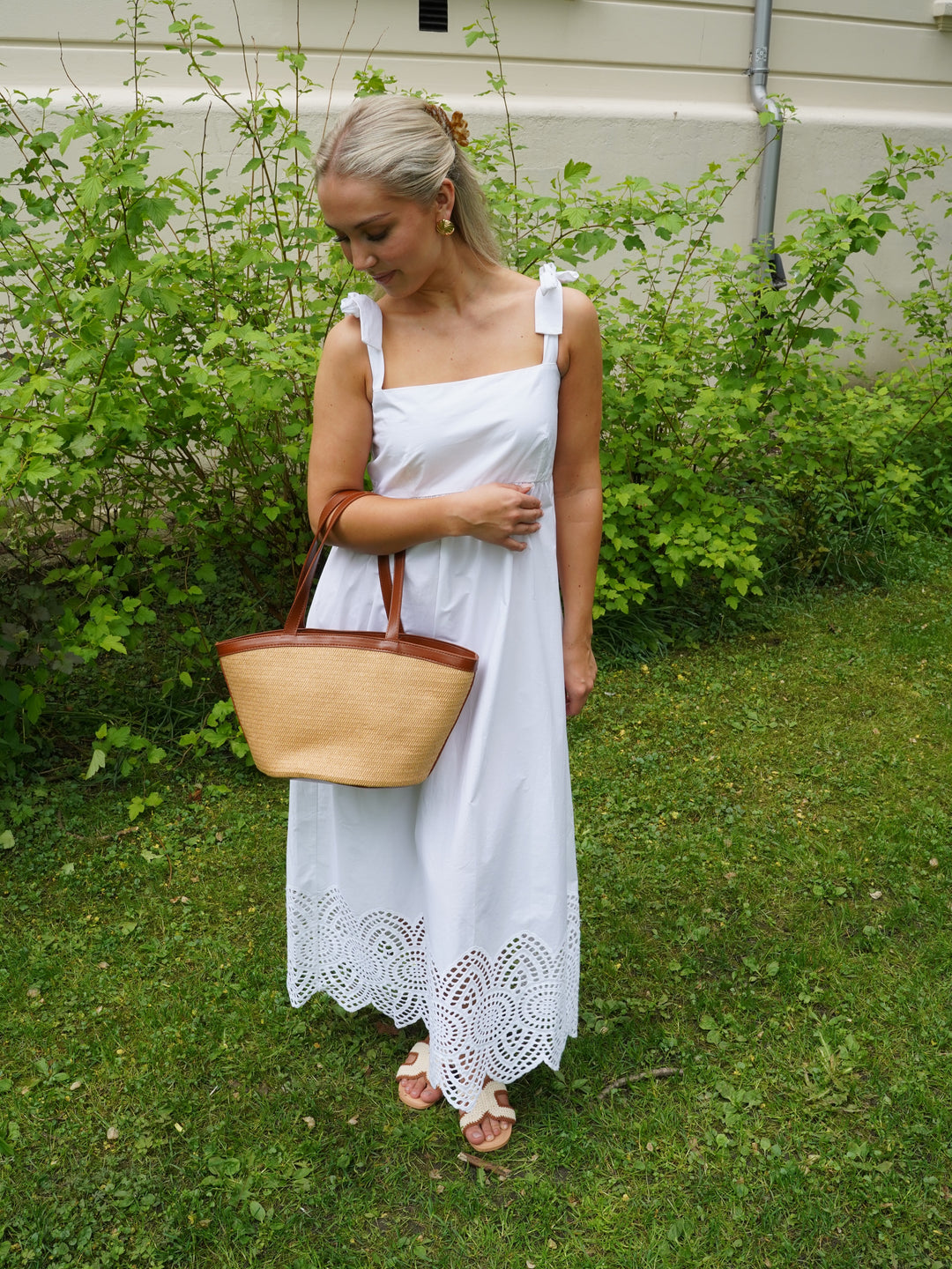 Brando: Fill up your bag for summer🧡🌻

#summertrend #hvisk #2ndday #trending