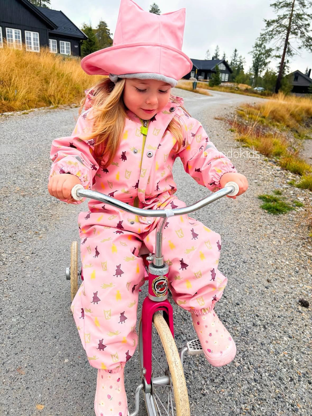 Brando Kids: Så nydelige i helårsdressene fra Kattnakken🩷 @powelljennifer_