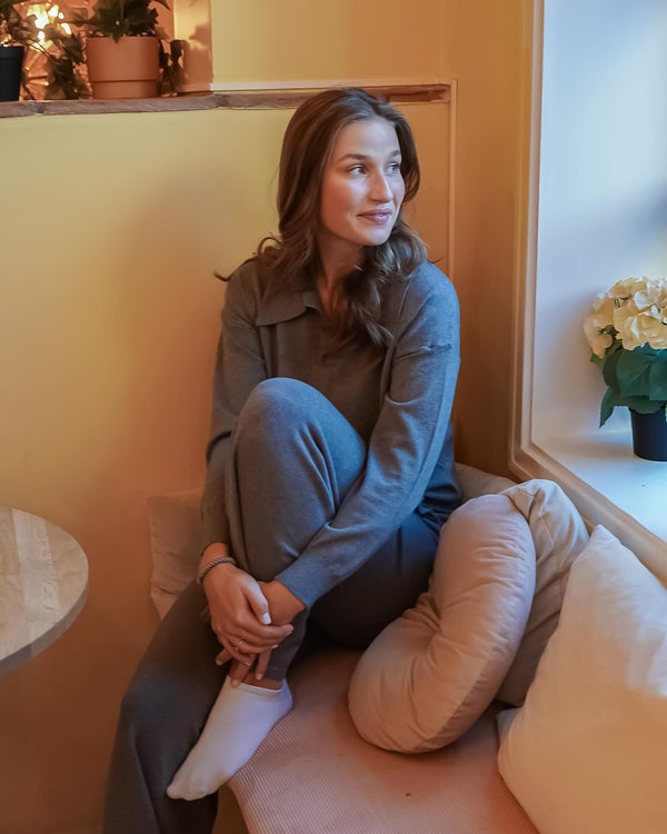 Brando: Outfit of the day✨ Matchende og supermykt kosesett fra Hélène Studios Studios finner du nå i nettbutikken i 3 ulike farg