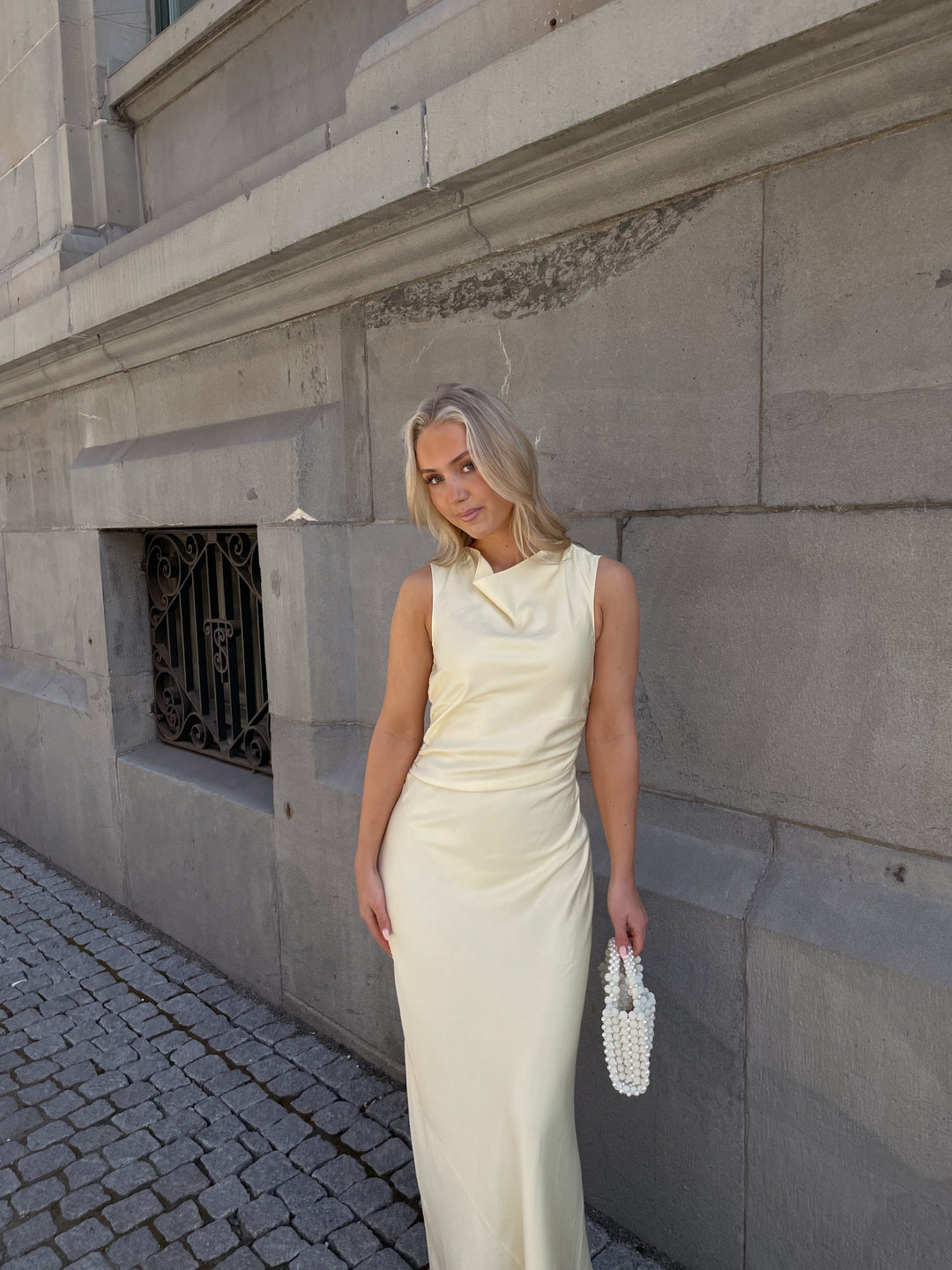 Brando: Wedding season✨

Sjekk ut utvalget av kjoler til bryllup på Brando.no🤍

#weddingguests #kjole #trending #yellow #urban 