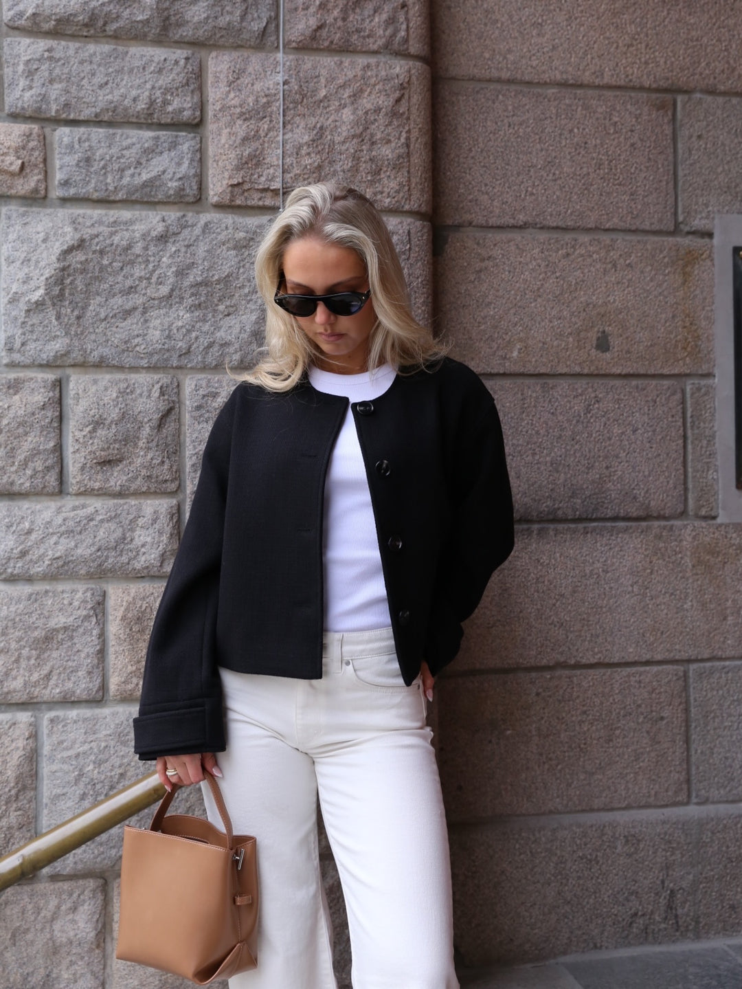 Brando: Lena jakken er endelig i sort🖤

Perfekt vårjakke fra Clermonte🌿

#vårjakke #clermonte #trending