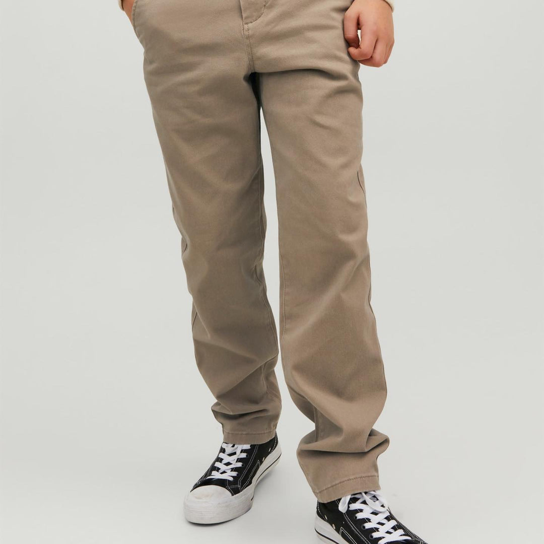 Brando Kids: På jakt etter ny penbukse til 17.Mai?🇳🇴 Sjekke ut disse fine myke og behagelige chinosene fra Jack&Jones junior!🙌🏻 Str.1
